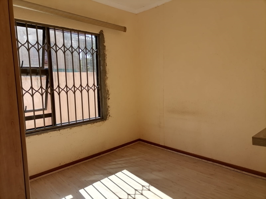To Let 3 Bedroom Property for Rent in Tlhabane West North West